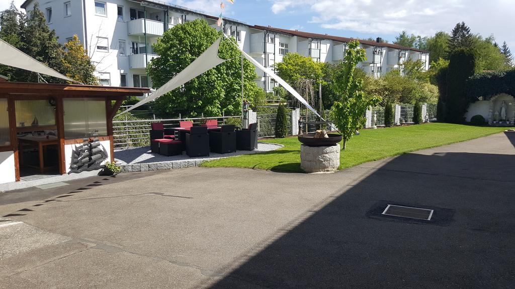 Burgauer Hof Apartment Exterior photo